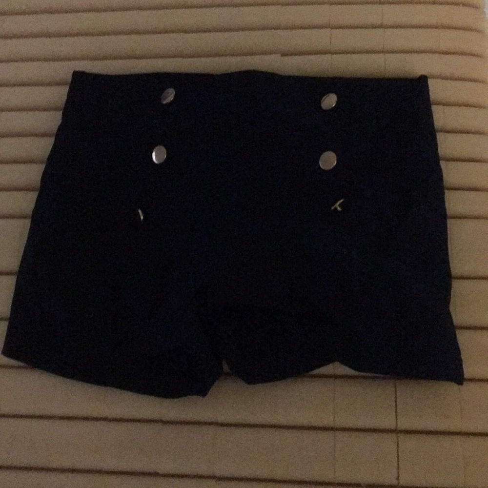 Womens Carmana Shorts Black Size Large